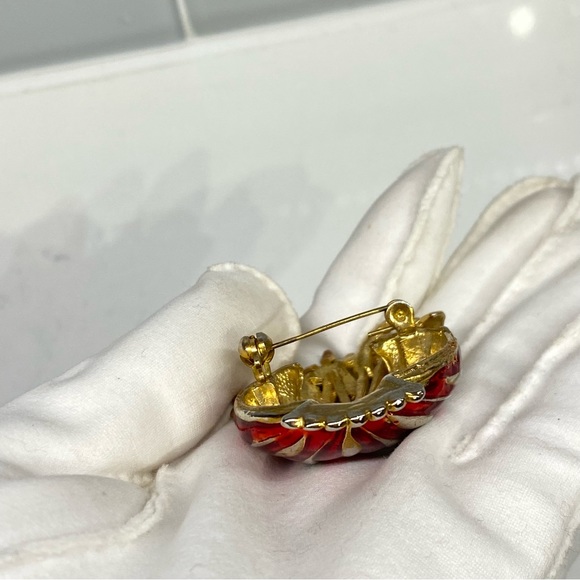 VTG 1940s BROOCH GOLD TONE RED/GREEN ENAMELED FLOWER BASKET W/ PAVED RHINESTONES - Picture 9 of 11
